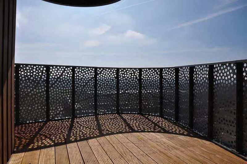 Illustration for article titled I Want to Stand on These Incredible Balconies and Take in the View